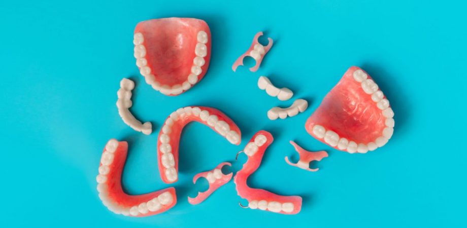 prótese dentária removível