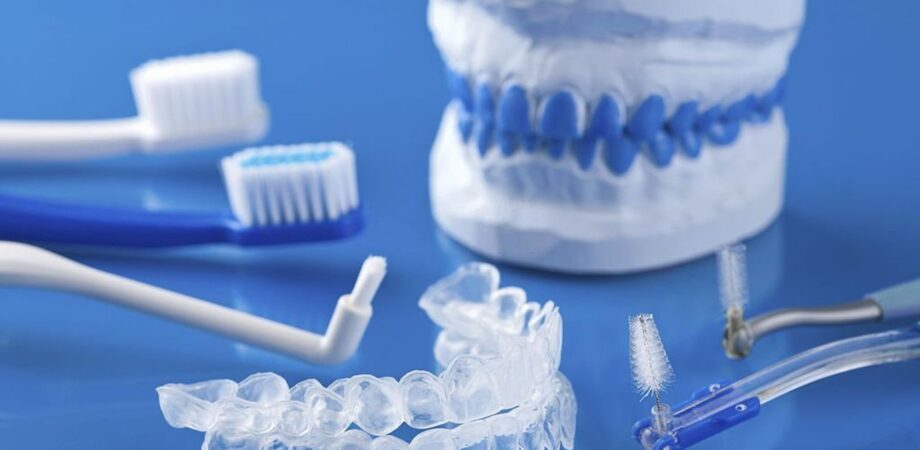 acessórios de um kit ortodontia